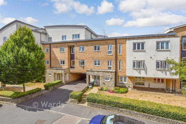 2-bed flat on 70, Melrose Close, Maidstone, £180,000