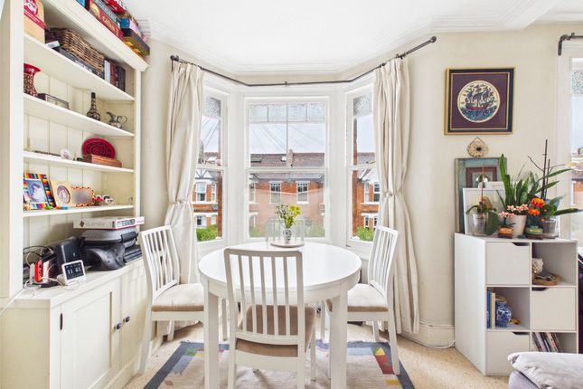 70,, Godstone Road, St Margarets photo 4