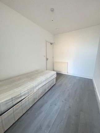 Room 2, Francis Street, Luton photo 3