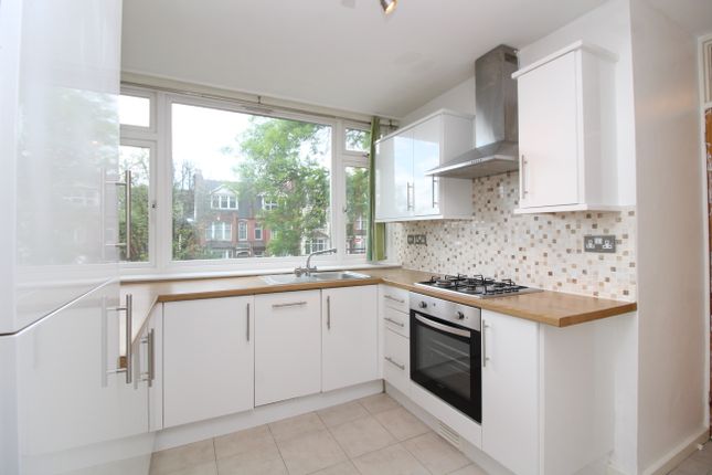 Terraced house to rent in Muswell Hill, Muswell Hill, London