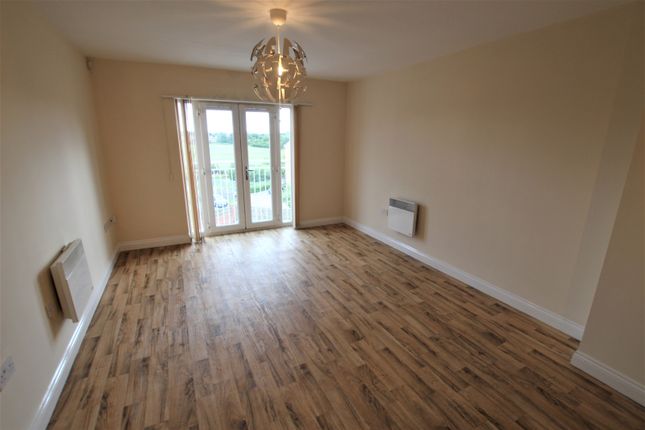 20, Sandringham Court, Streethouse photo 2