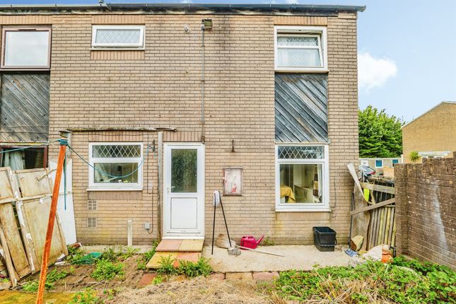 107, Jubilee Crescent, Bridgend photo 3