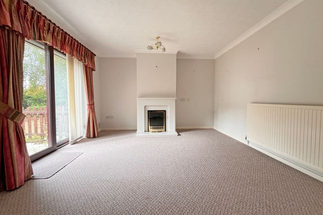 Flat 40, The Manor Church Road, Gloucester photo 2