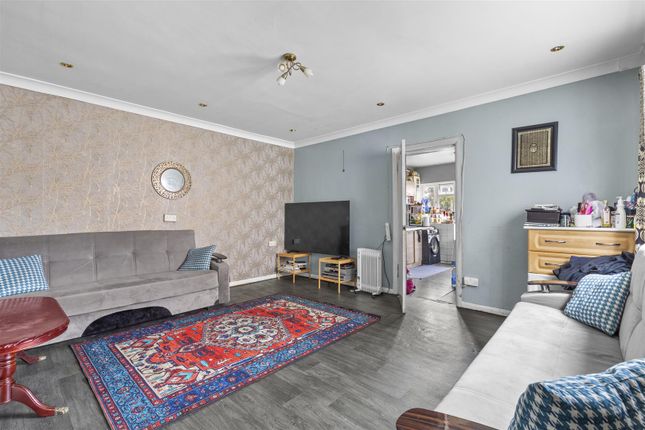 26, Rowliff Road, High Wycombe photo 2