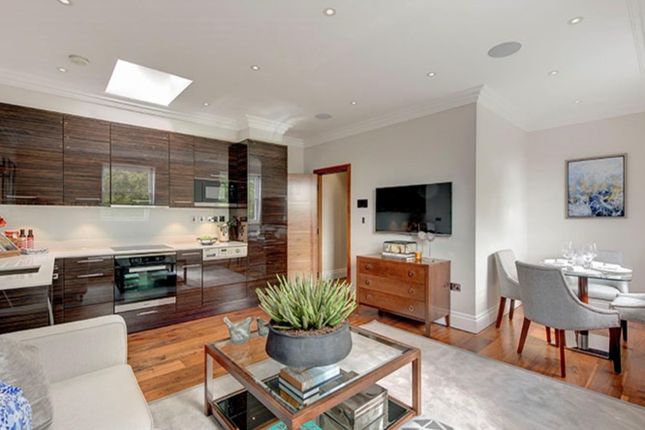 Thumbnail Flat to rent in Kensington Garden Square, Bayswater