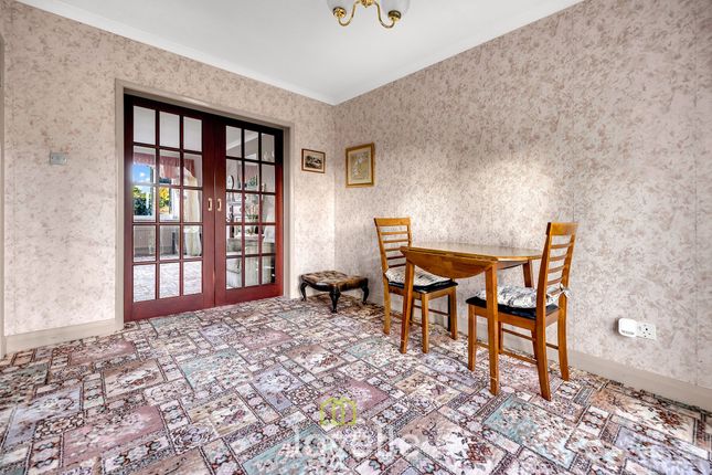 4 Atkinsons Lane, Grimsby photo 4