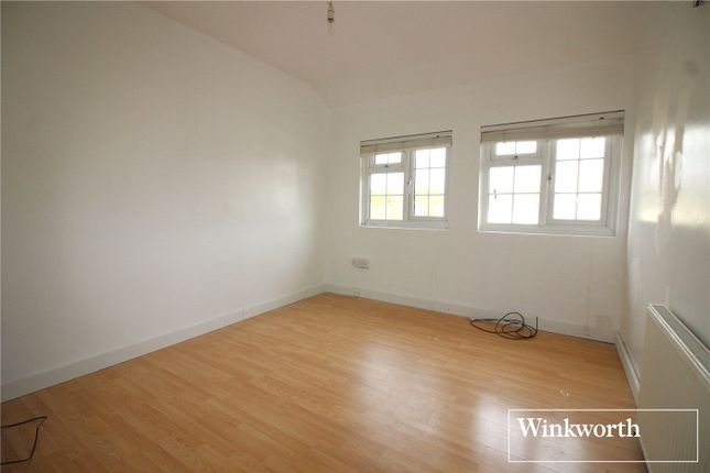 Rossington Avenue, Hertfordshire photo 5