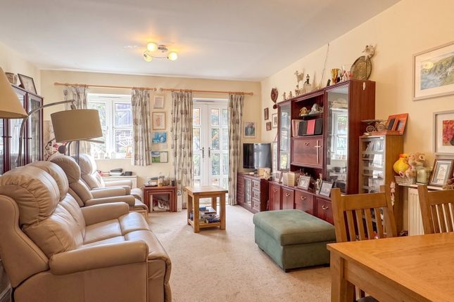 21, Brill Close, Alresford photo 2