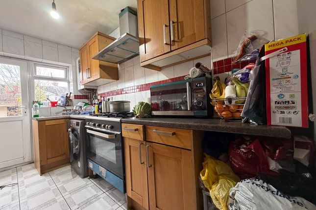 58, Holland Road, Luton photo 4
