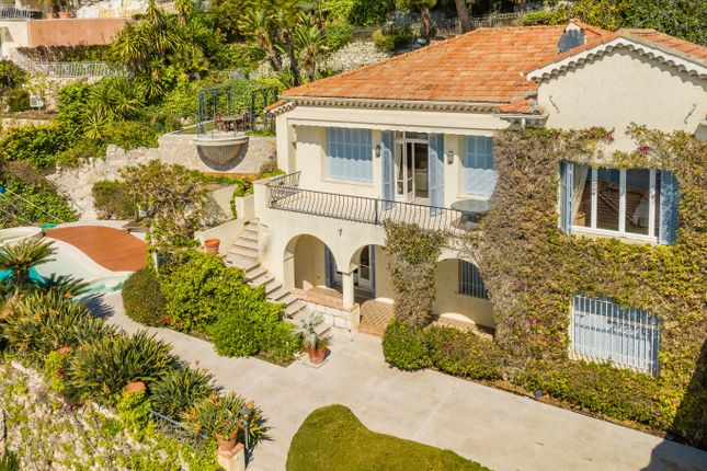 Villa for sale in Villefranche-Sur-Mer, Alpes-Maritimes, Provence-Alpes-Côte d`Azur, France