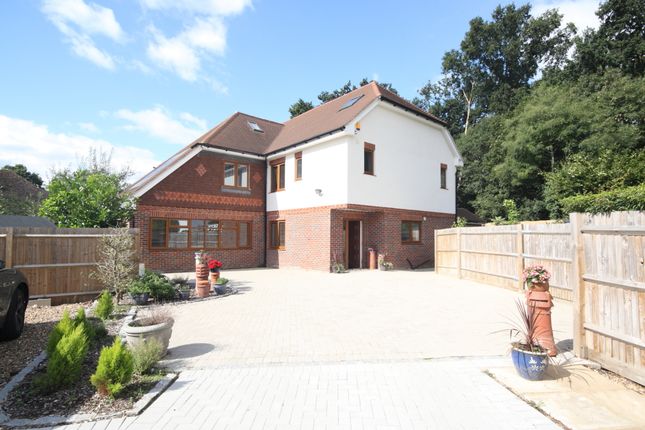 Thumbnail Detached house to rent in Farmhouse Close, Pyrford, Woking