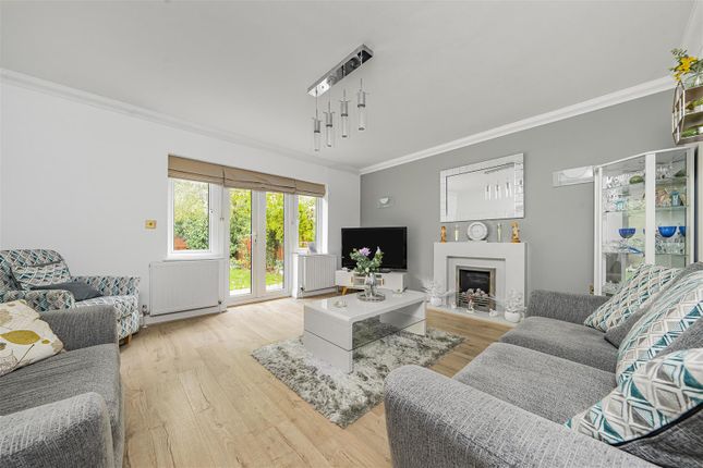 2, Heracles Close, St. Albans photo 3