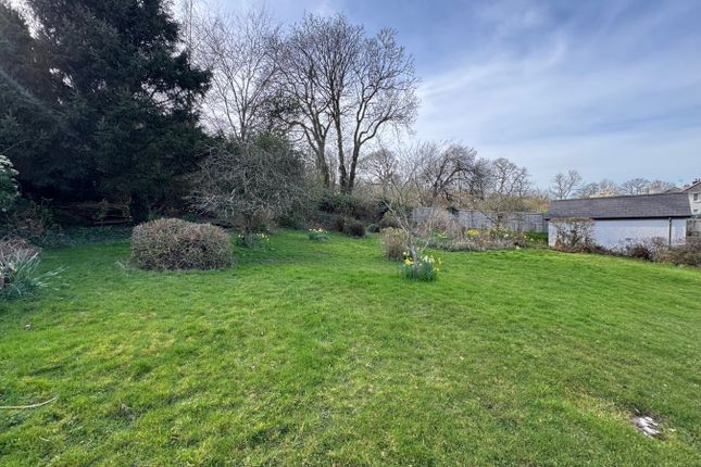 2 Caefron, Lampeter Road, Aberaeron photo 3