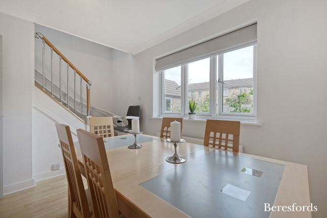 28, Earl Mountbatten Drive, Essex photo 4