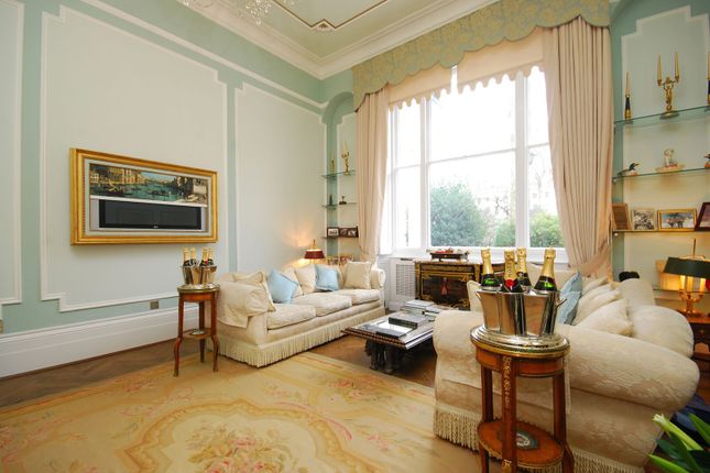 Gloucester Square, Hyde Park Estate photo 4