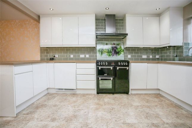 19, Britten Place, Gloucestershire photo 5