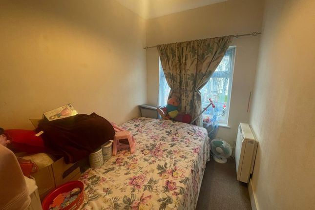 Flat for sale in Roberts Road, High Wycombe