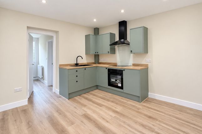 86, Bute Street, Treorchy photo 3
