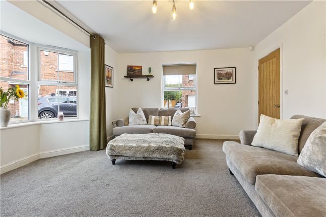 7, Acorn Close, Grimsby photo 4