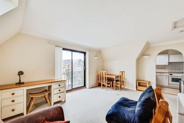 Flat 22, Meadow View, Water Eaton Road, Oxford photo 3