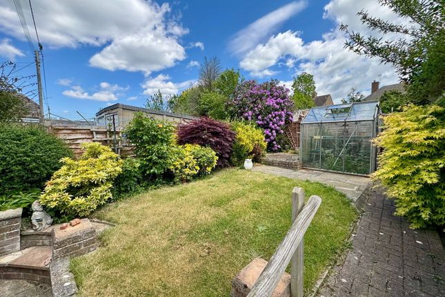 10, Village Way, Ashford photo 3