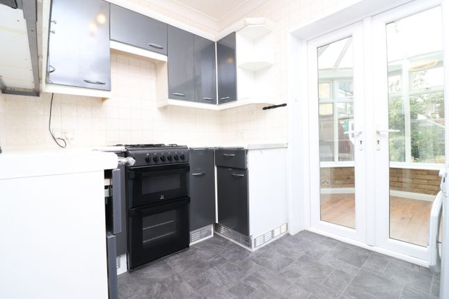 Thumbnail Room to rent in Lincoln Road, Forest Gate, London