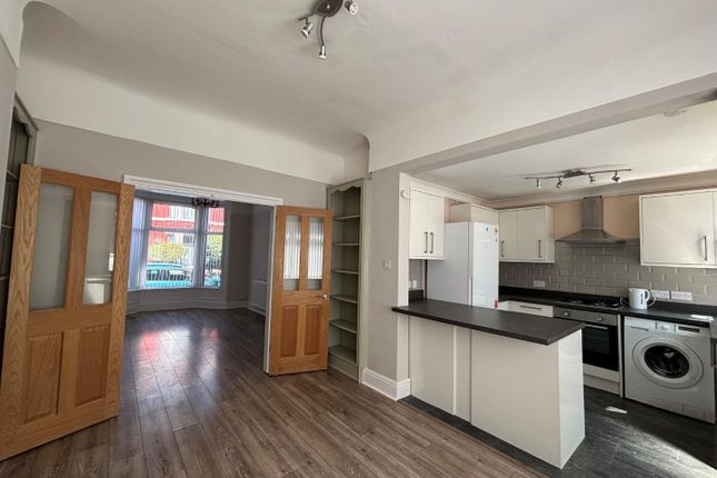 10, Elsmere Avenue, Liverpool photo 4