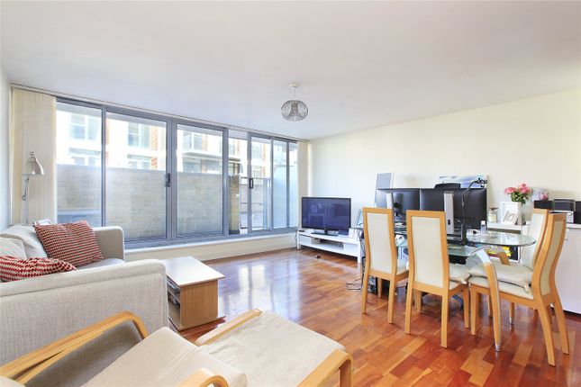 Flat to rent in Gateway House, 2A Balham Hill, Balham, London