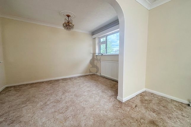 1 Maytree Drive, Leicester photo 5