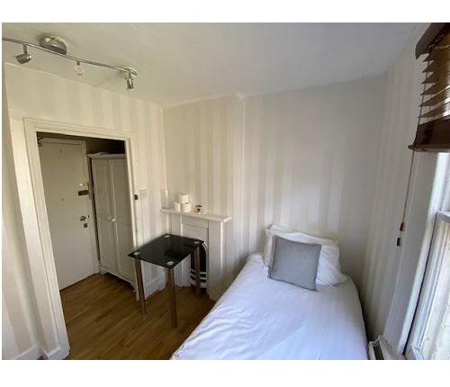 Thumbnail Room to rent in Holland Road, London