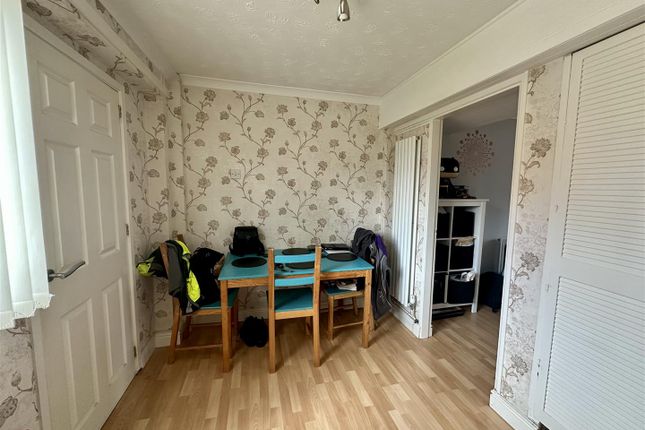29, Silver Walk, Nuneaton photo 3