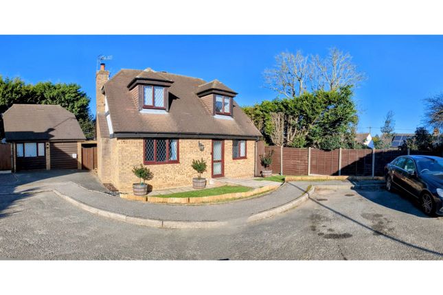 Thumbnail Detached house for sale in Testers Close, Horsham