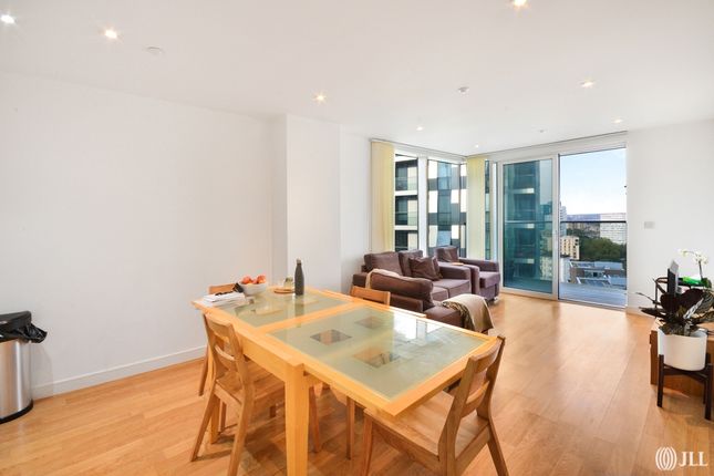 Flat 117, Residence Tower, Woodberry Grove, London photo 3