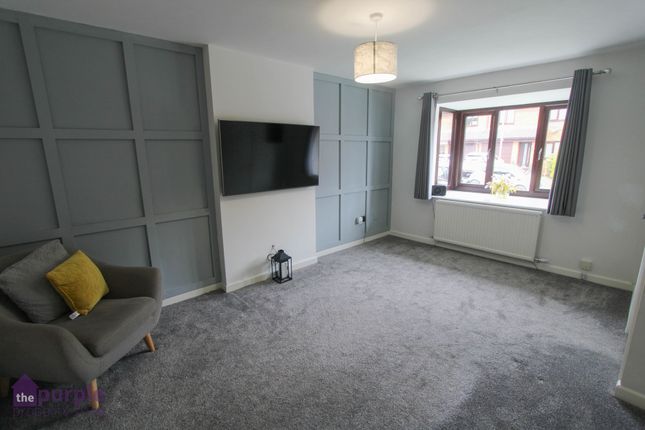 63 Templecombe Drive, Bolton photo 2