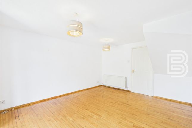 7, Windrush Way, Rugby photo 4