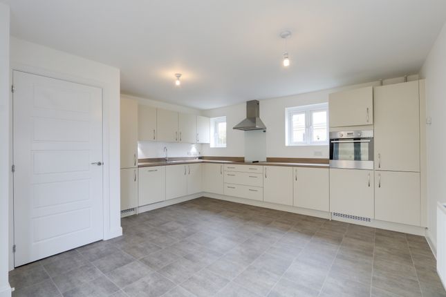 5, Capra Close, Newton Abbot photo 2