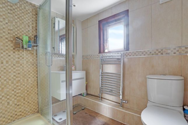 10-Dd8Ajhpropwpen - 17 Melvin Road - 25.Jpg