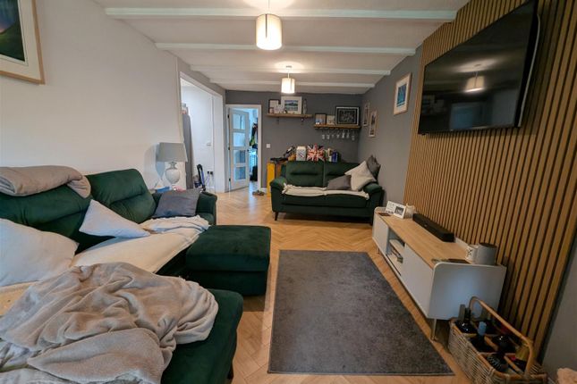25, Milbank Court, Darlington photo 2