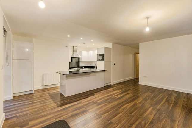 Briton Crescent, South Croydon photo 2
