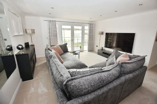 Flat 2 Plantation View, College Road Wolborough Hill, Newton Abbot photo 3