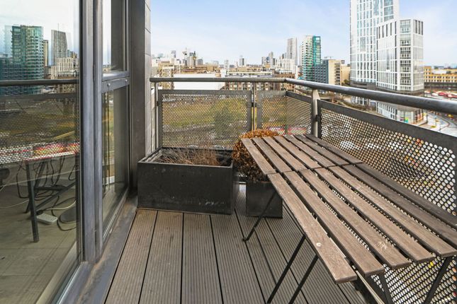 Taylor Place, London photo 4