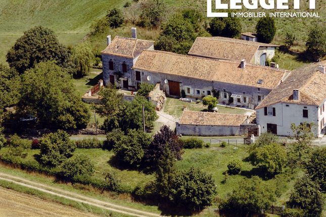 Thumbnail Villa for sale in 143 Impasse De La Forêt, Champagne-Et-Fontaine, Dordogne, Nouvelle-Aquitaine
