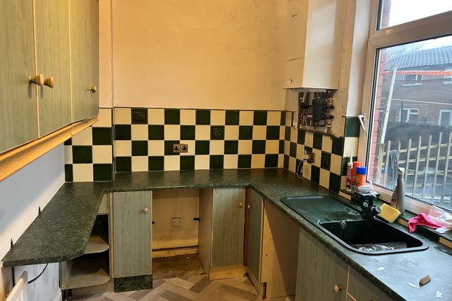 10, Jessamine Street, DEWSBURY photo 2