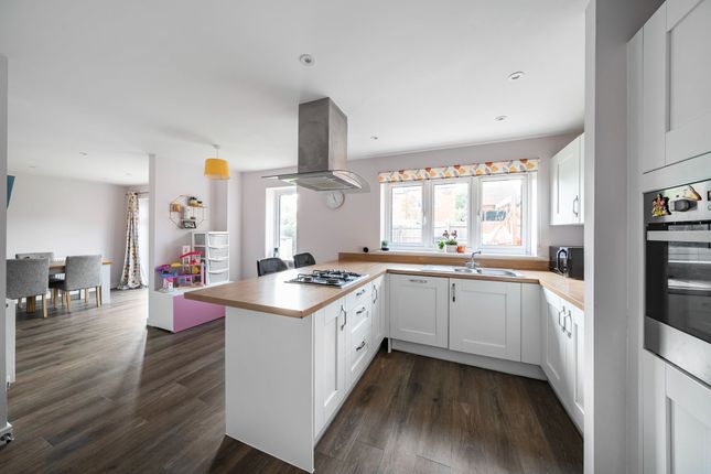 3 Mulberry Road, Andover photo 4