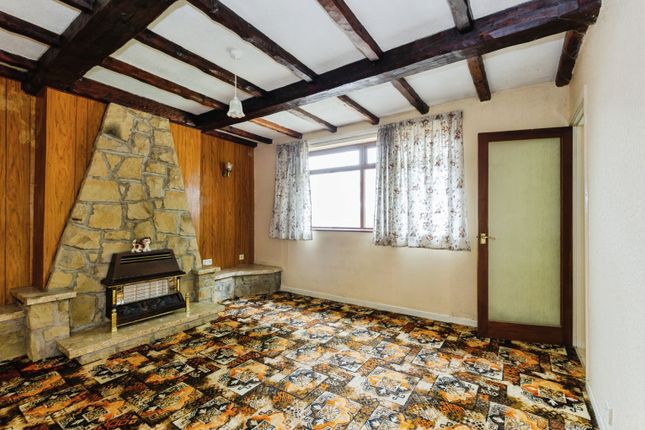 17, Central Drive, Wigan photo 2