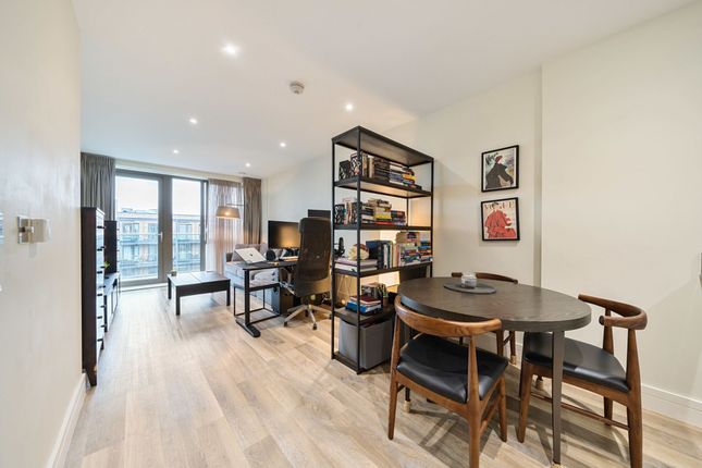 Flat for sale in Corio House, The Grange
