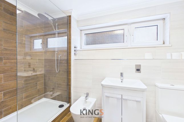 20 Gresley Court Hawkshead Road, Potters Bar photo 4