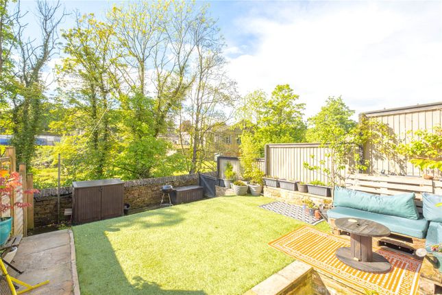 30, Miry Lane, Holmfirth photo 4