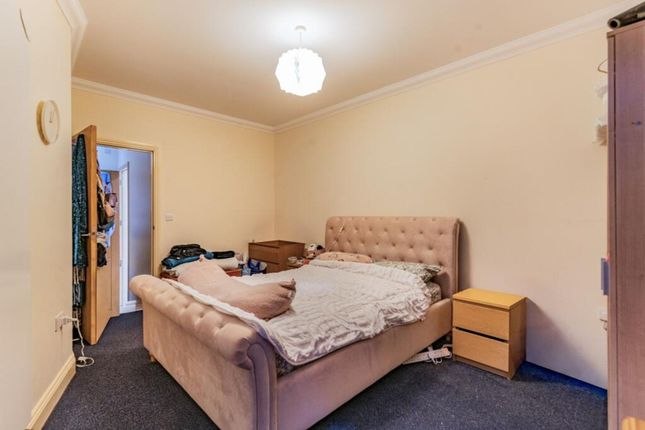 Flat 2, Peacock House 103C Station Road, West Wickham photo 4