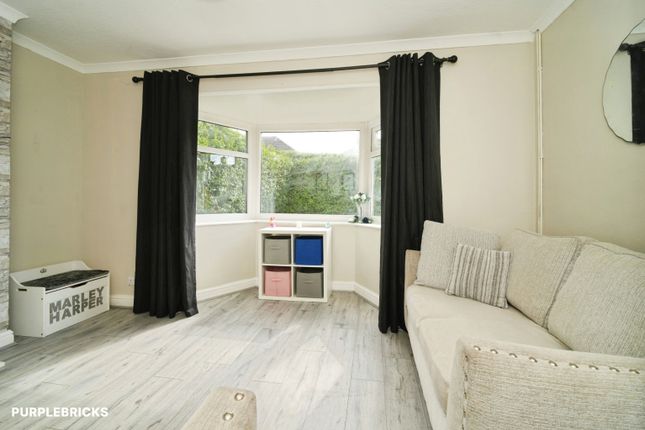 6, Rosendale Crescent, Bacup photo 4